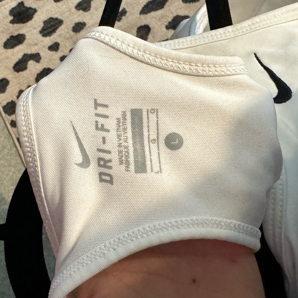 Nike tank - Picture 3 of 3